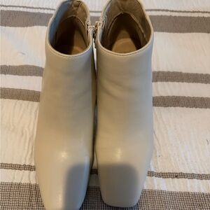 Ankle boots worn only once